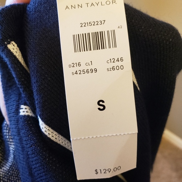 Sold! ANN TAYLOR A-Line Dress - Picture 2 of 2
